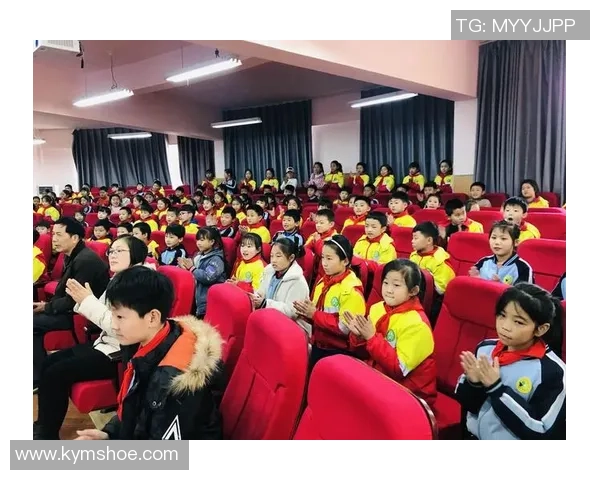 实况足球体验服全新球星登场 探索虚拟赛场的新风采 实况足球体验服全新球星登场 探索虚拟赛场的新风采