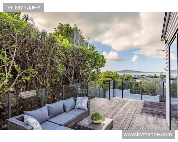 欧洲著名足球球星豪宅揭秘聚焦奢华生活方式与私密居所魅力