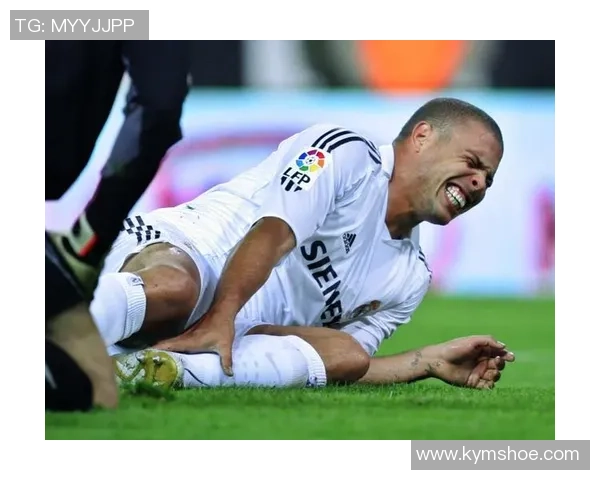 足坛传奇巨星罗纳尔多的辉煌生涯与无数经典瞬间全面回顾 足坛传奇巨星罗纳尔多的辉煌生涯与无数经典瞬间全面回顾